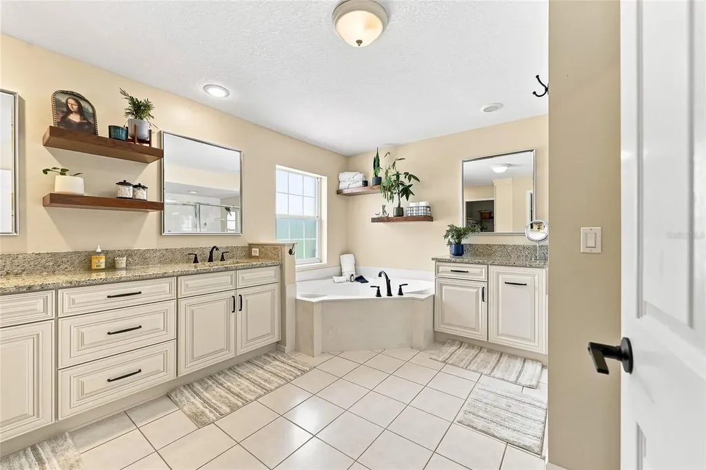 4 Middleground Road Ocala FL 34482