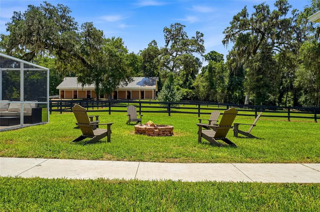 4 Middleground Road Ocala FL 34482