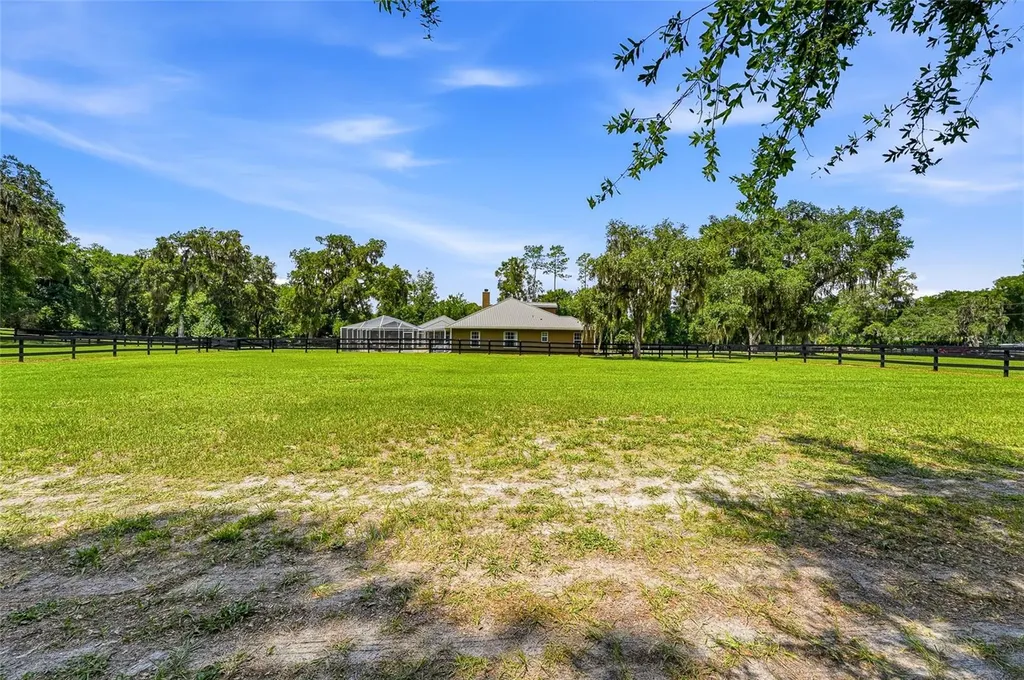 4 Middleground Road Ocala FL 34482