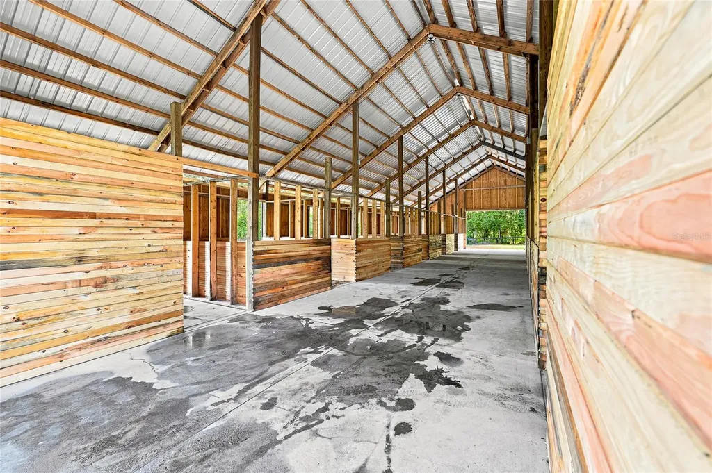 4 Middleground Road Ocala FL 34482