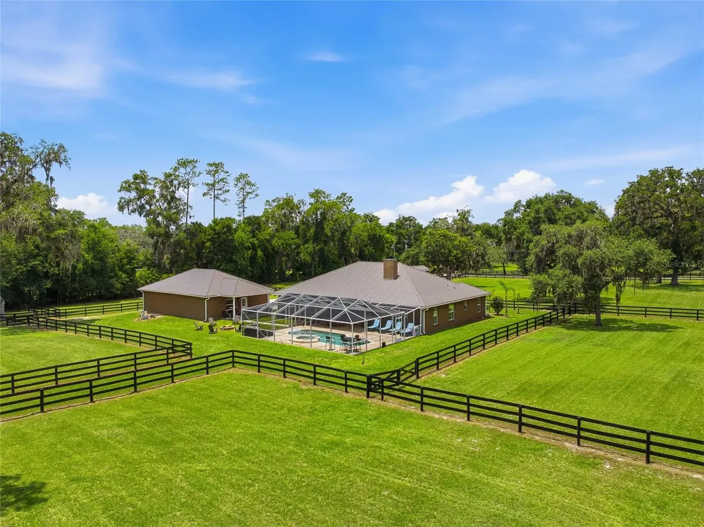 4 Middleground Road Ocala FL 34482