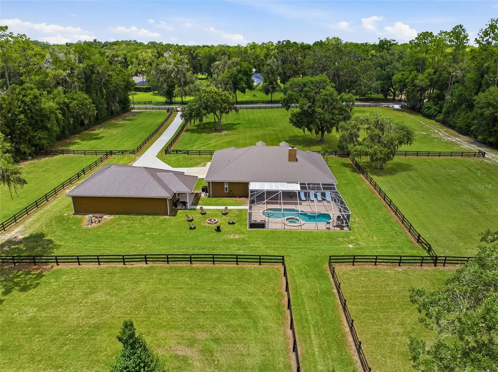 4 Middleground Road Ocala FL 34482