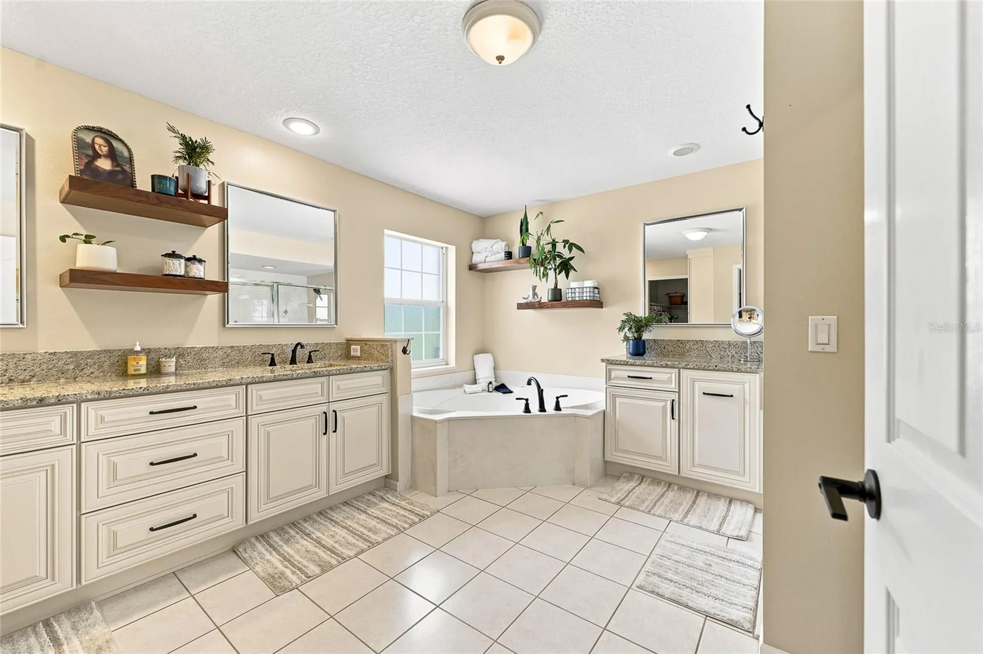 4 Middleground Road Ocala FL 34482