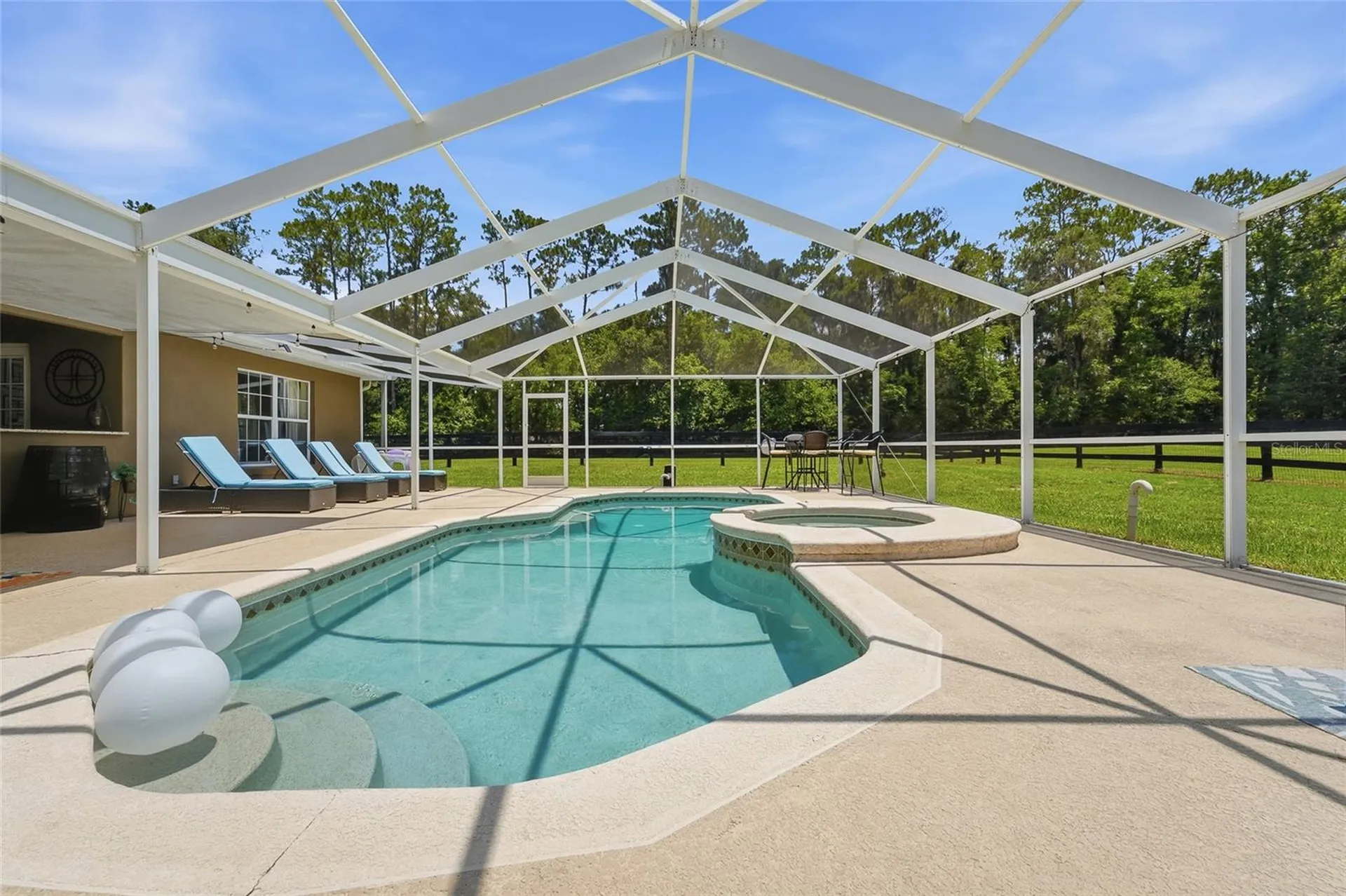 4 Middleground Road Ocala FL 34482