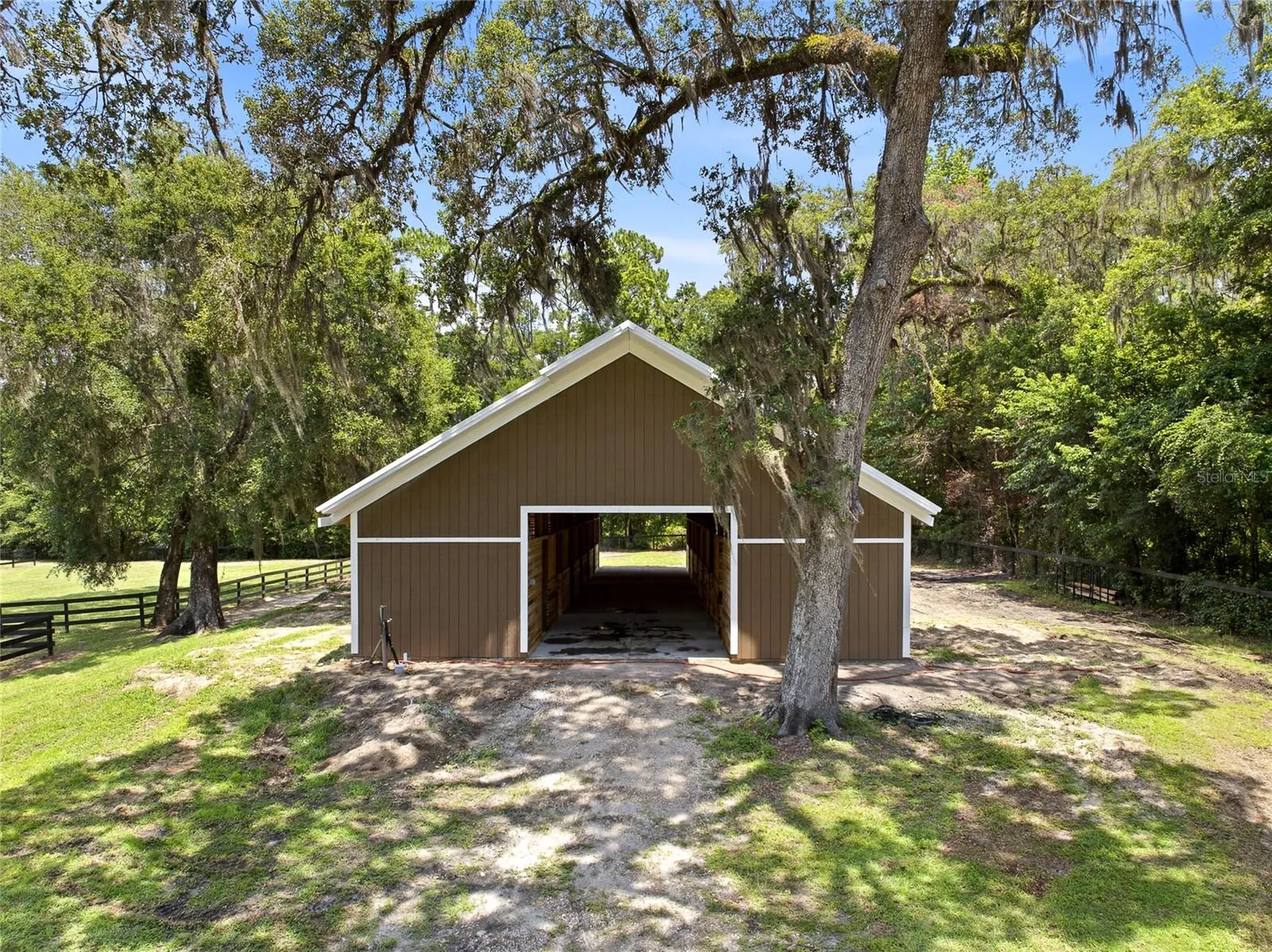 4 Middleground Road Ocala FL 34482