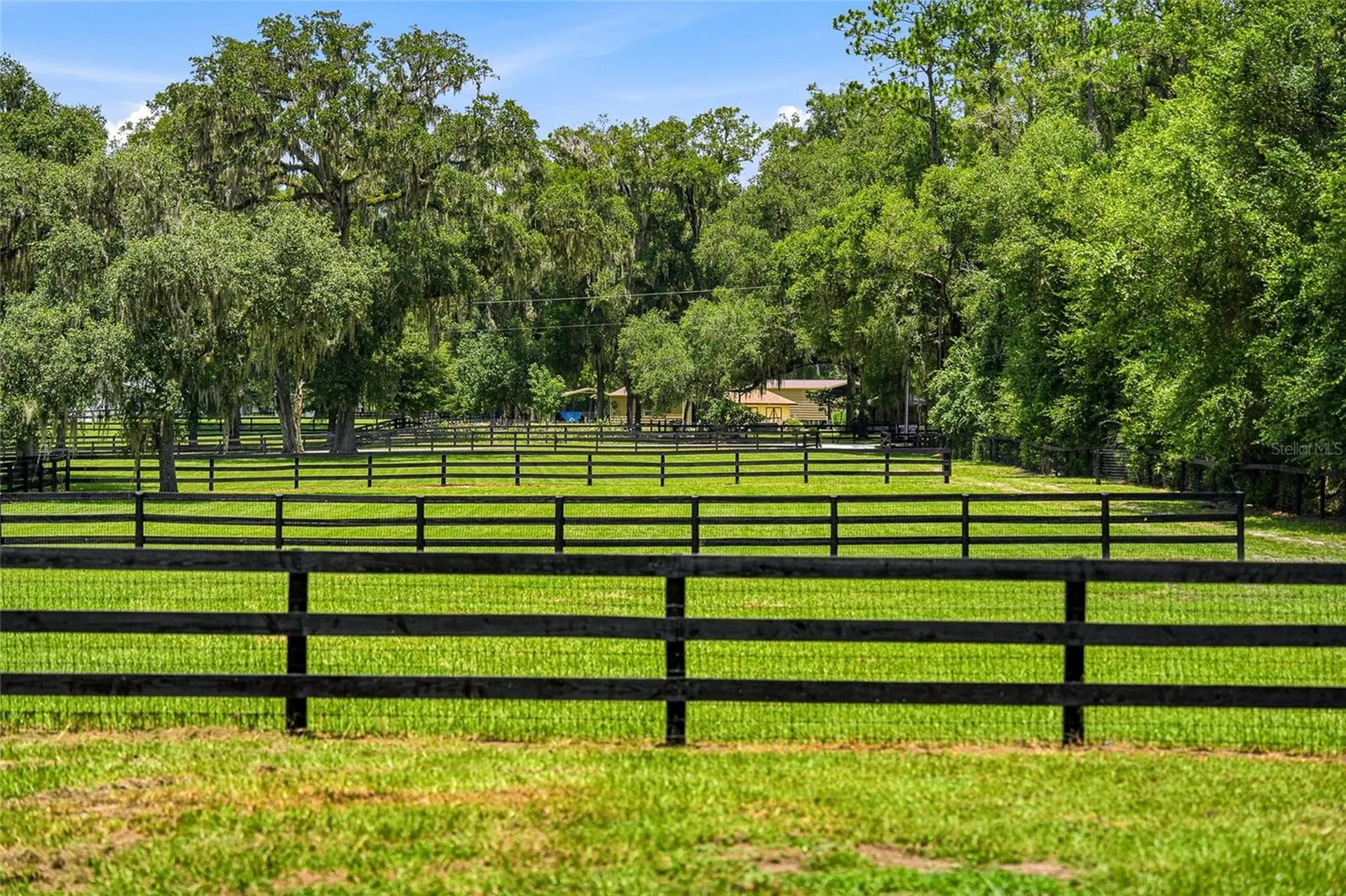 4 Middleground Road Ocala FL 34482