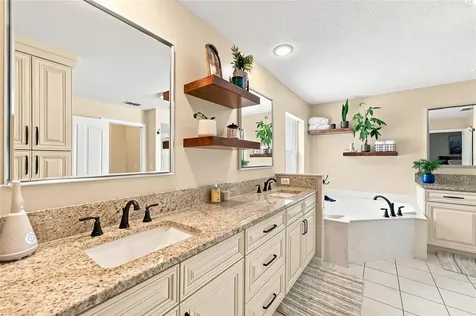 4 Middleground Road Ocala FL 34482