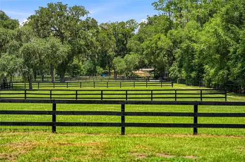 4 Middleground Road Ocala FL 34482