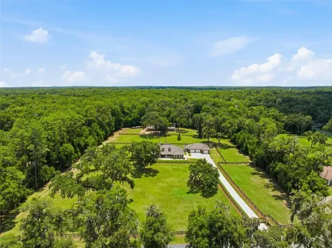 4 Middleground Road Ocala FL 34482