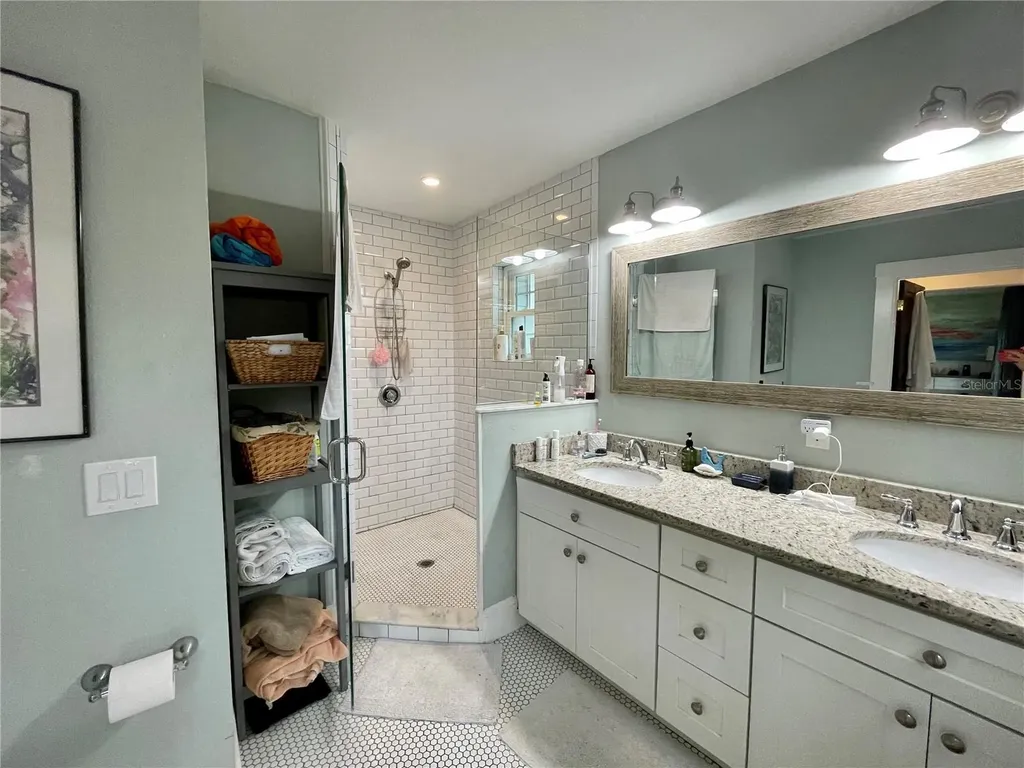 2703 10th Avenue W Bradenton FL 34205