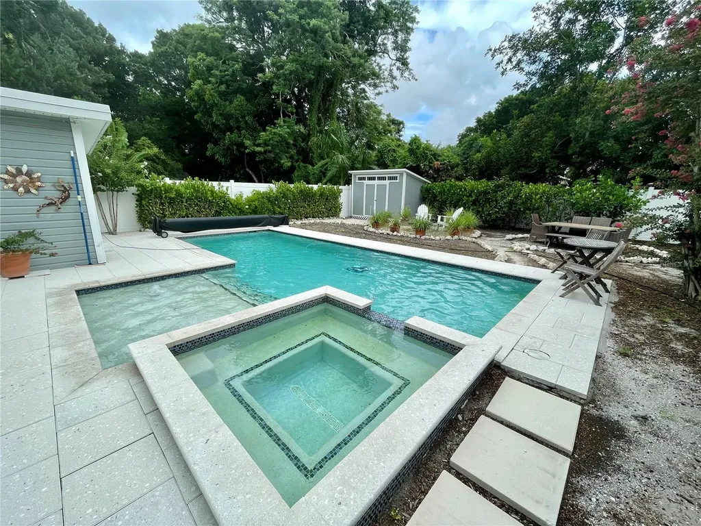 2703 10th Avenue W Bradenton FL 34205