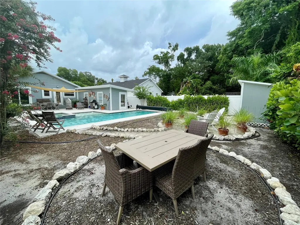 2703 10th Avenue W Bradenton FL 34205