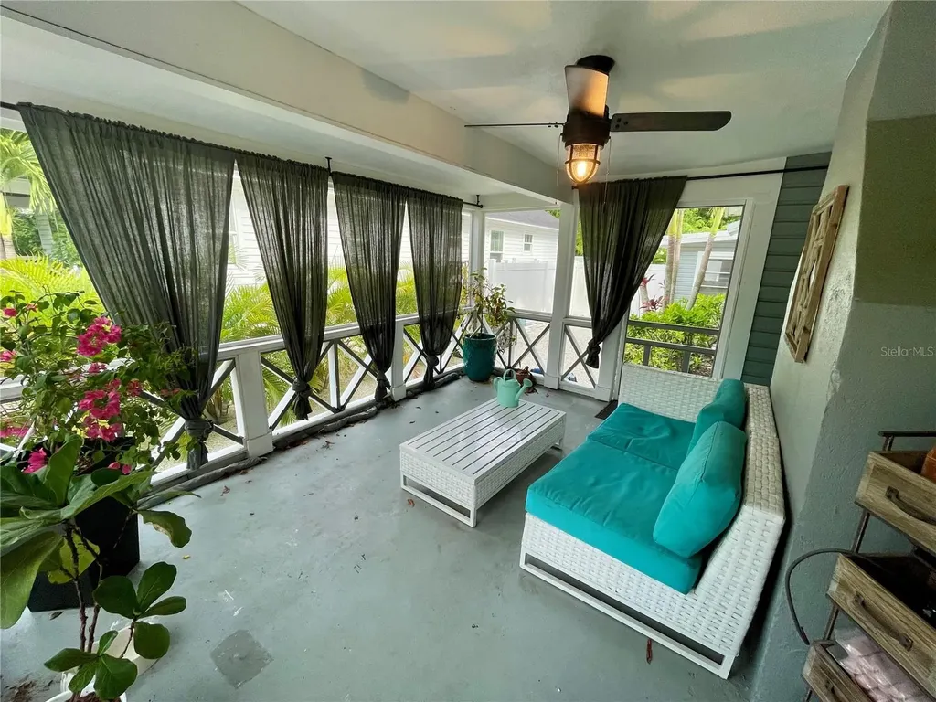 2703 10th Avenue W Bradenton FL 34205