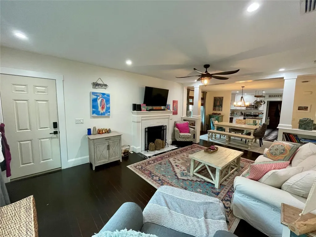 2703 10th Avenue W Bradenton FL 34205