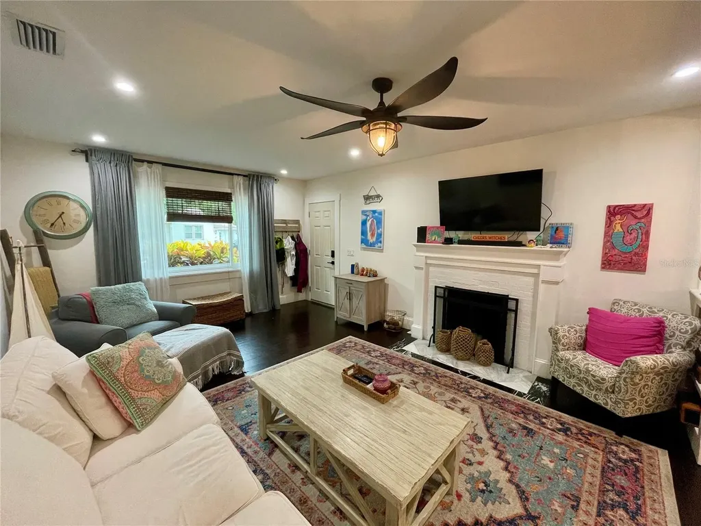 2703 10th Avenue W Bradenton FL 34205
