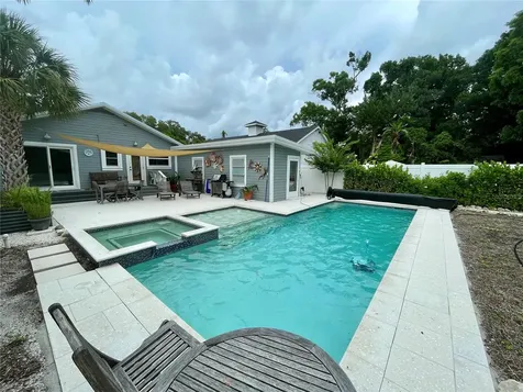 2703 10th Avenue W Bradenton FL 34205