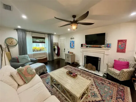 2703 10th Avenue W Bradenton FL 34205