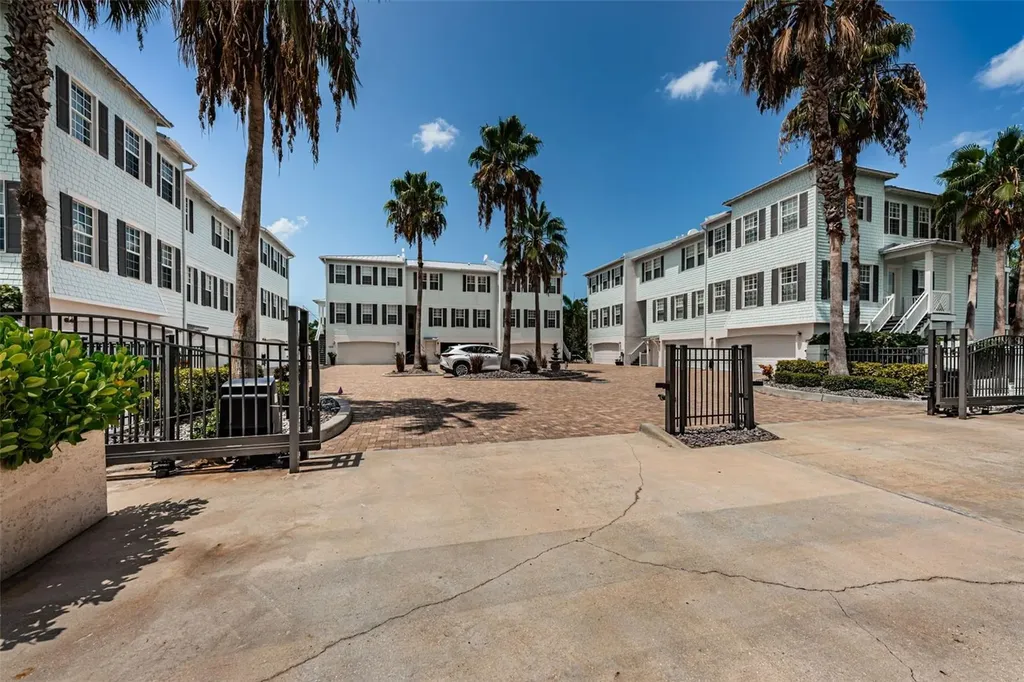 7010 Grevilla Avenue S South Pasadena FL 33707