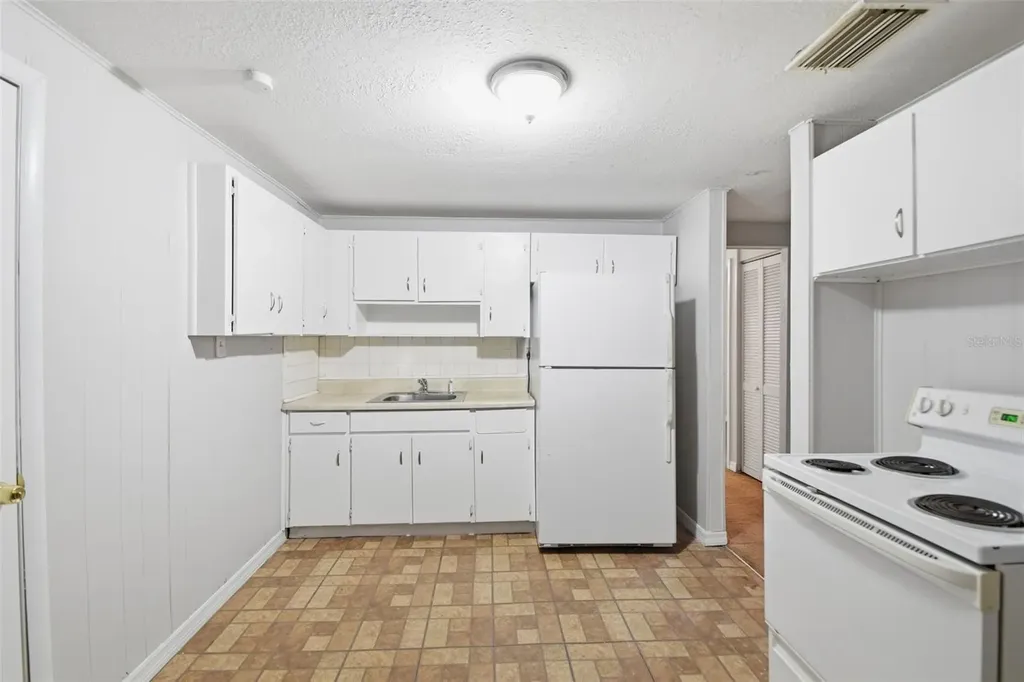 3008 N 43rd Street Tampa FL 33605