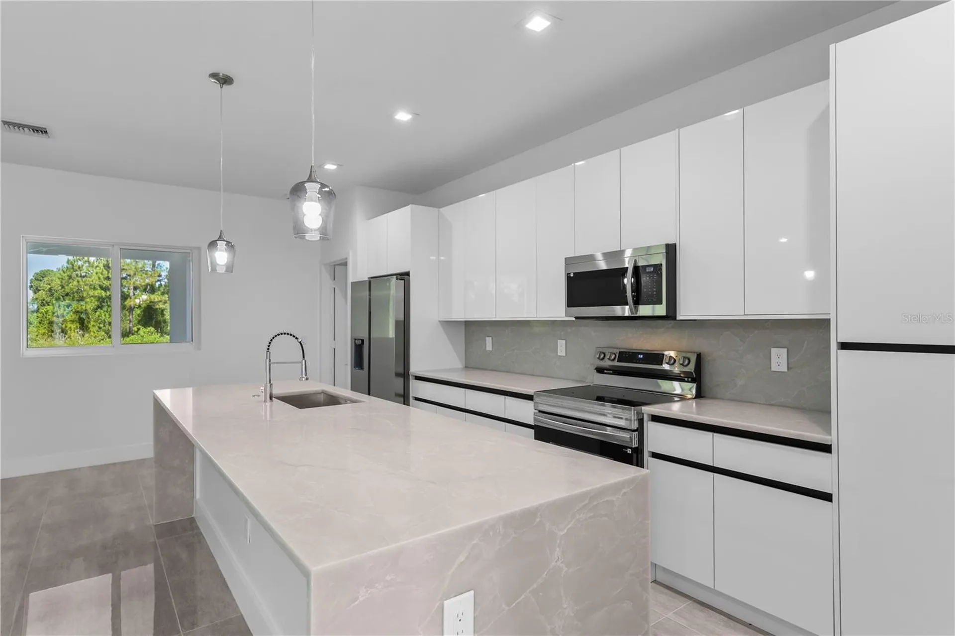 828 Genoa Avenue S Lehigh Acres FL 33974