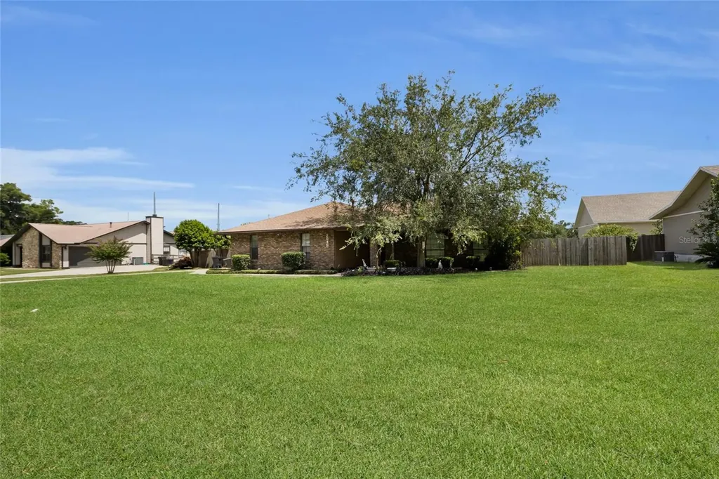 2045 SE 32nd Street Ocala FL 34471