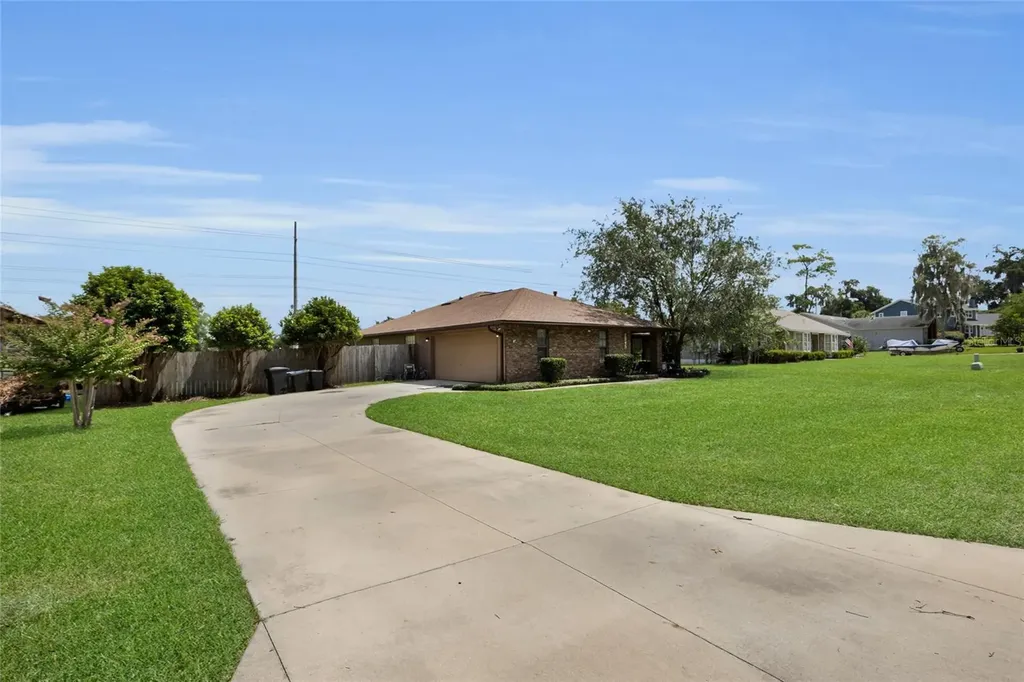 2045 SE 32nd Street Ocala FL 34471