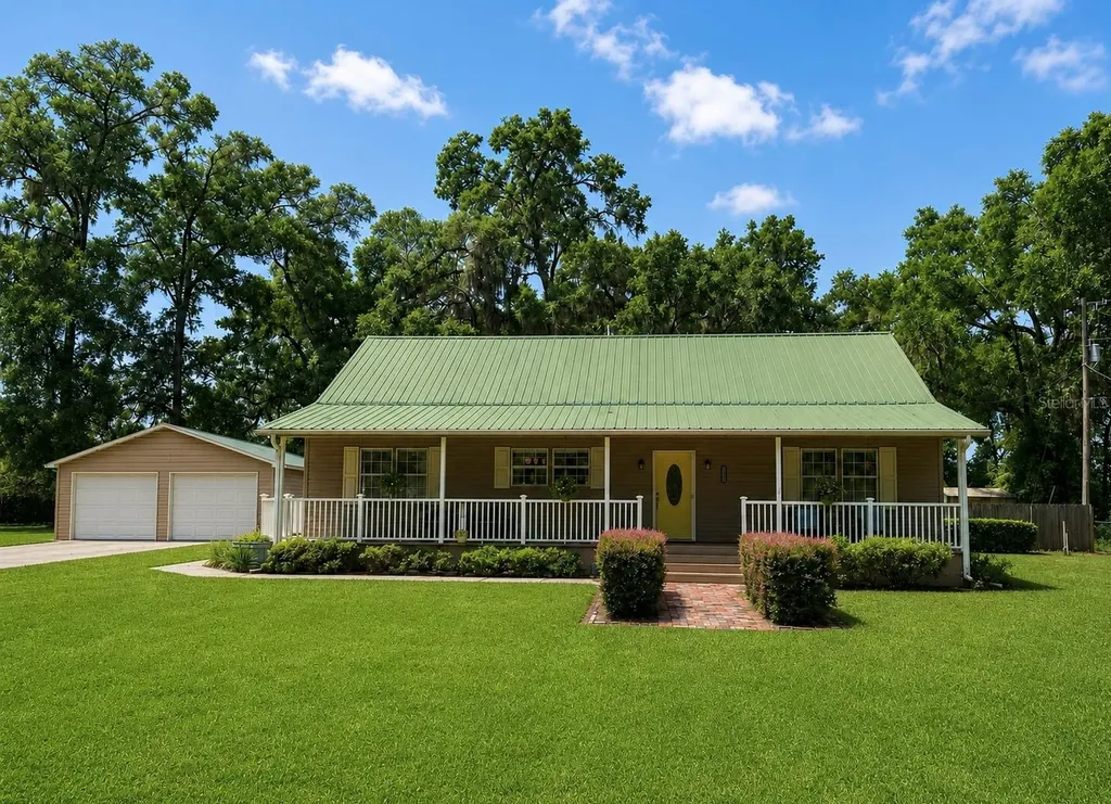 18848 SW 60th Street Dunnellon FL 34432