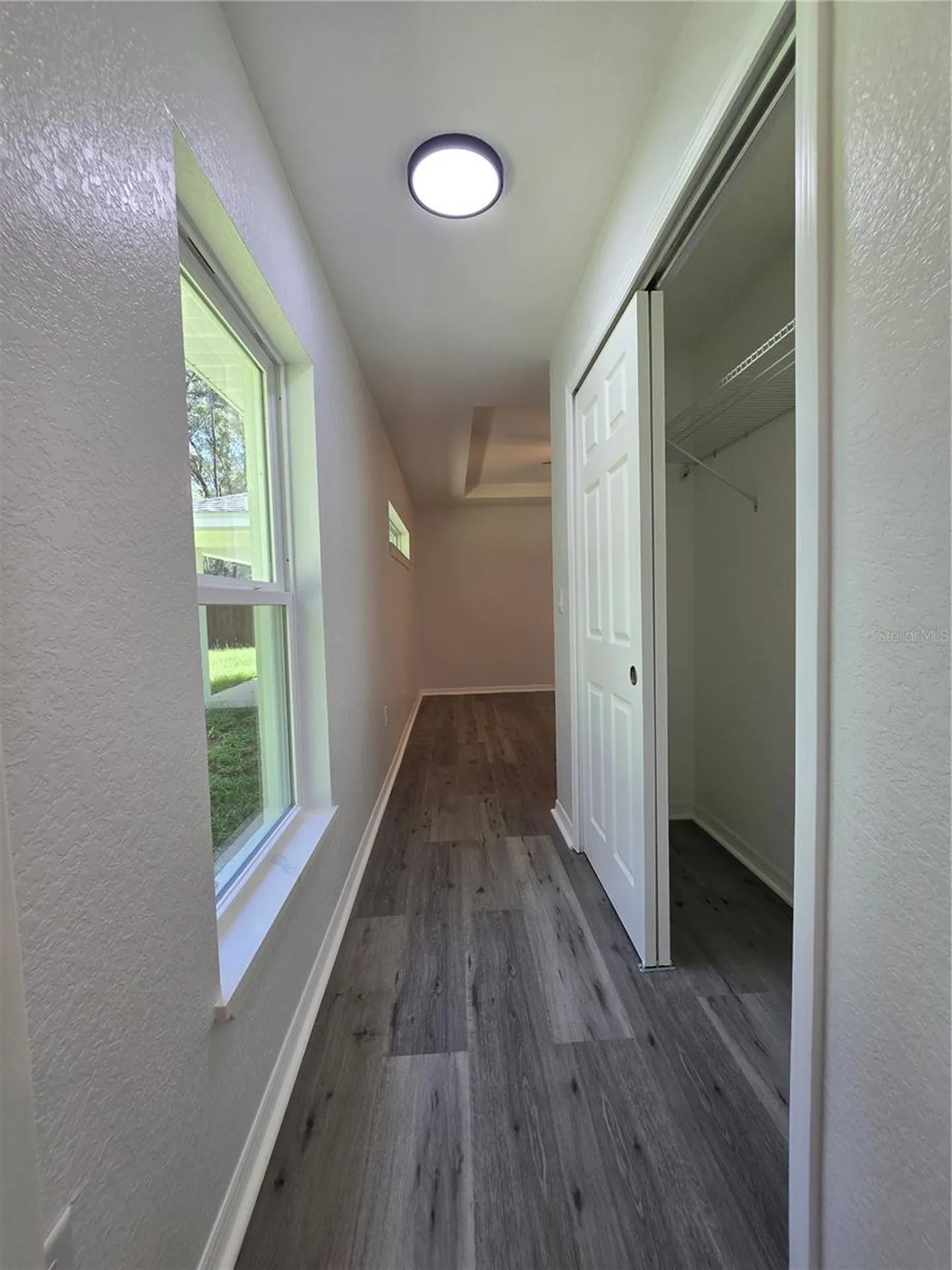 11 Sequoia Loop Place Ocklawaha FL 32179