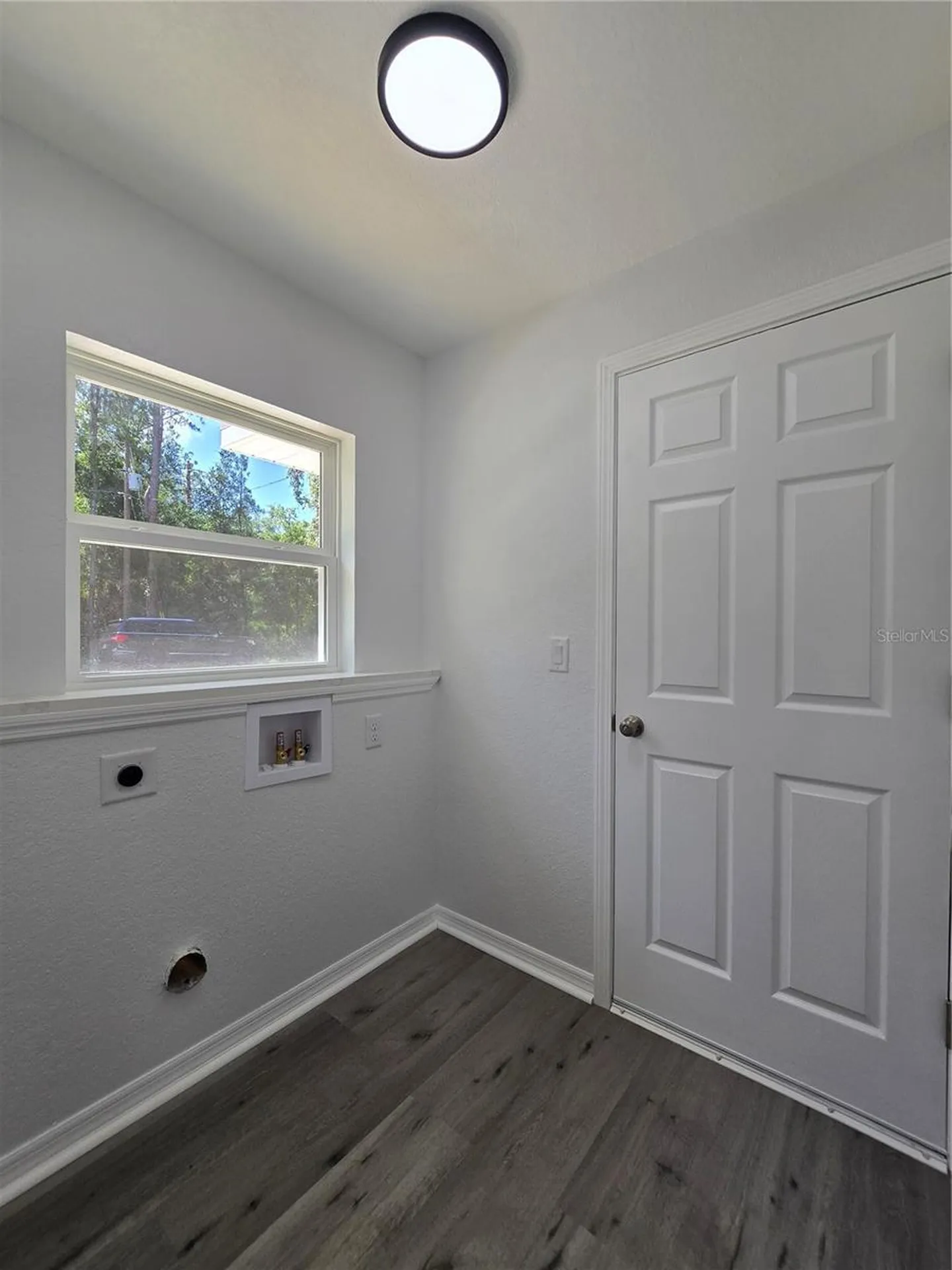 11 Sequoia Loop Place Ocklawaha FL 32179