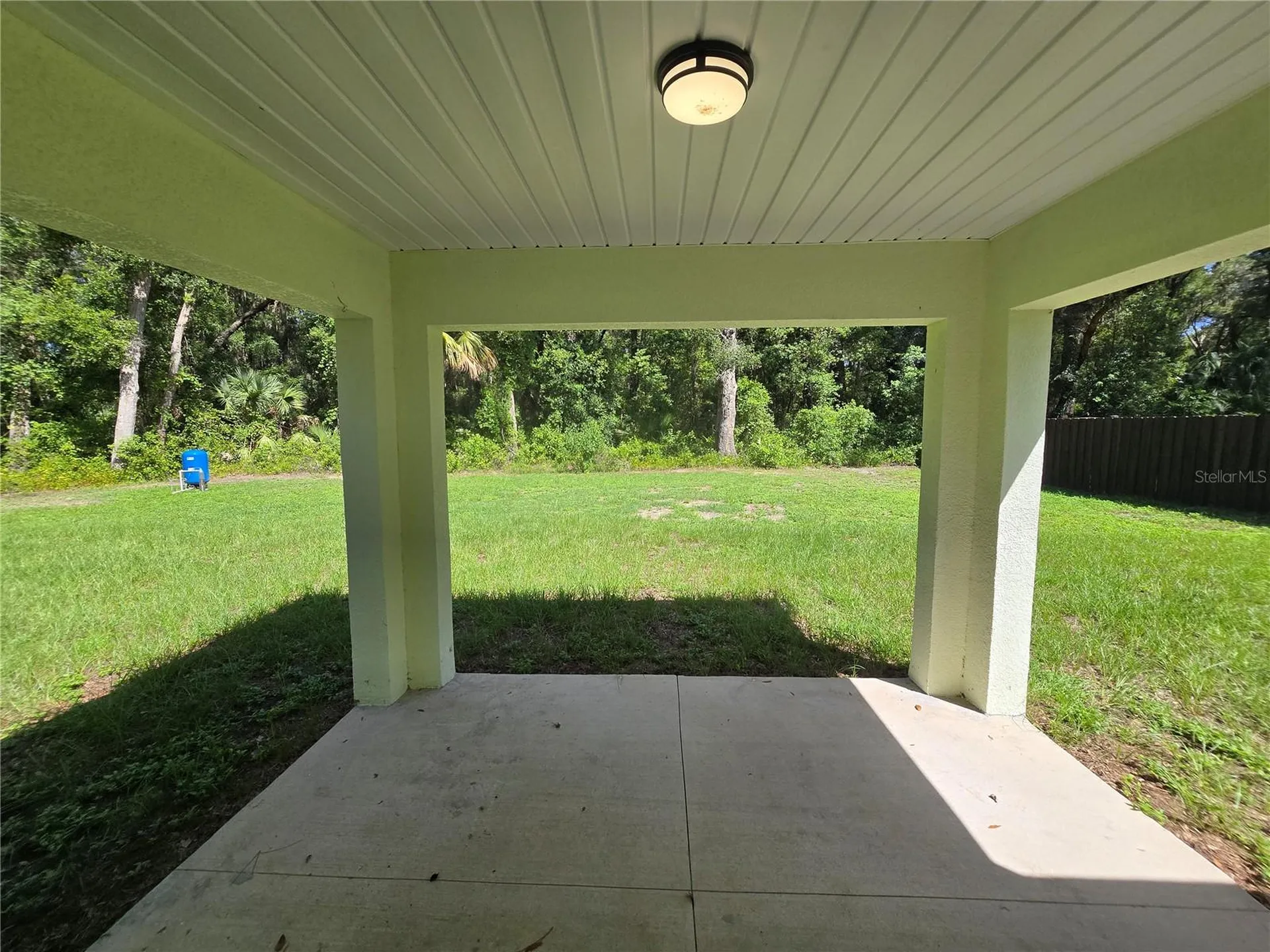 11 Sequoia Loop Place Ocklawaha FL 32179