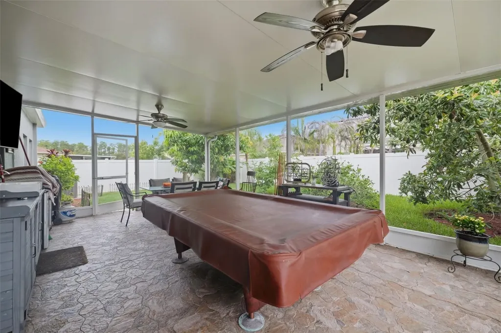2814 Maple Brook Loop Lutz FL 33558
