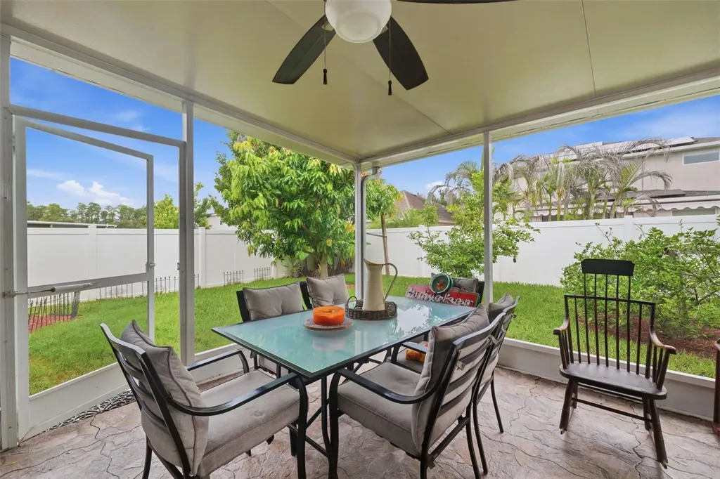 2814 Maple Brook Loop Lutz FL 33558