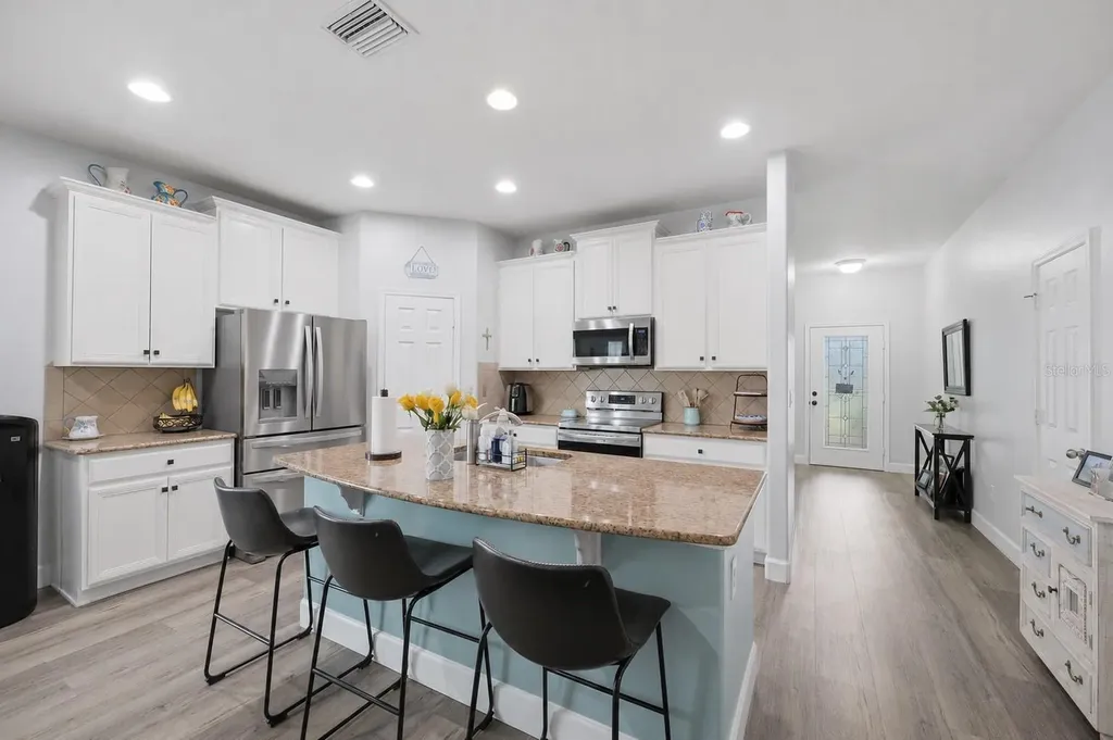 2814 Maple Brook Loop Lutz FL 33558