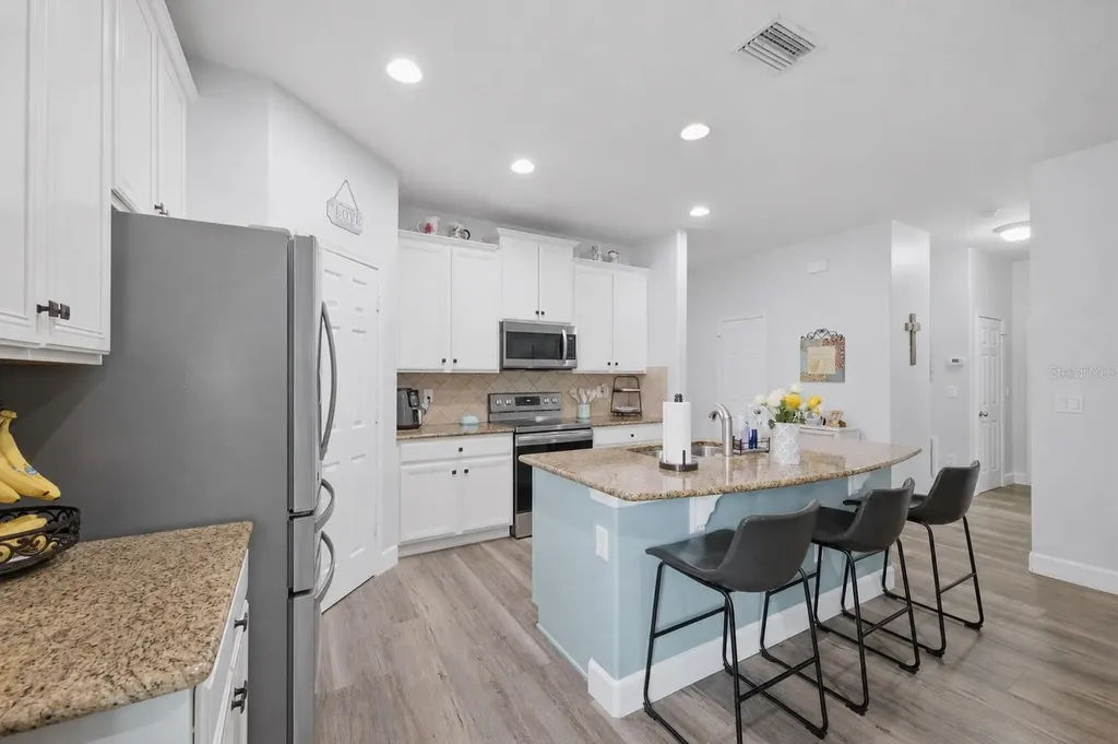 2814 Maple Brook Loop Lutz FL 33558
