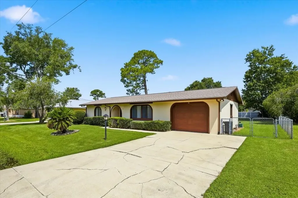 10 Fenwick Lane Palm Coast FL 32137