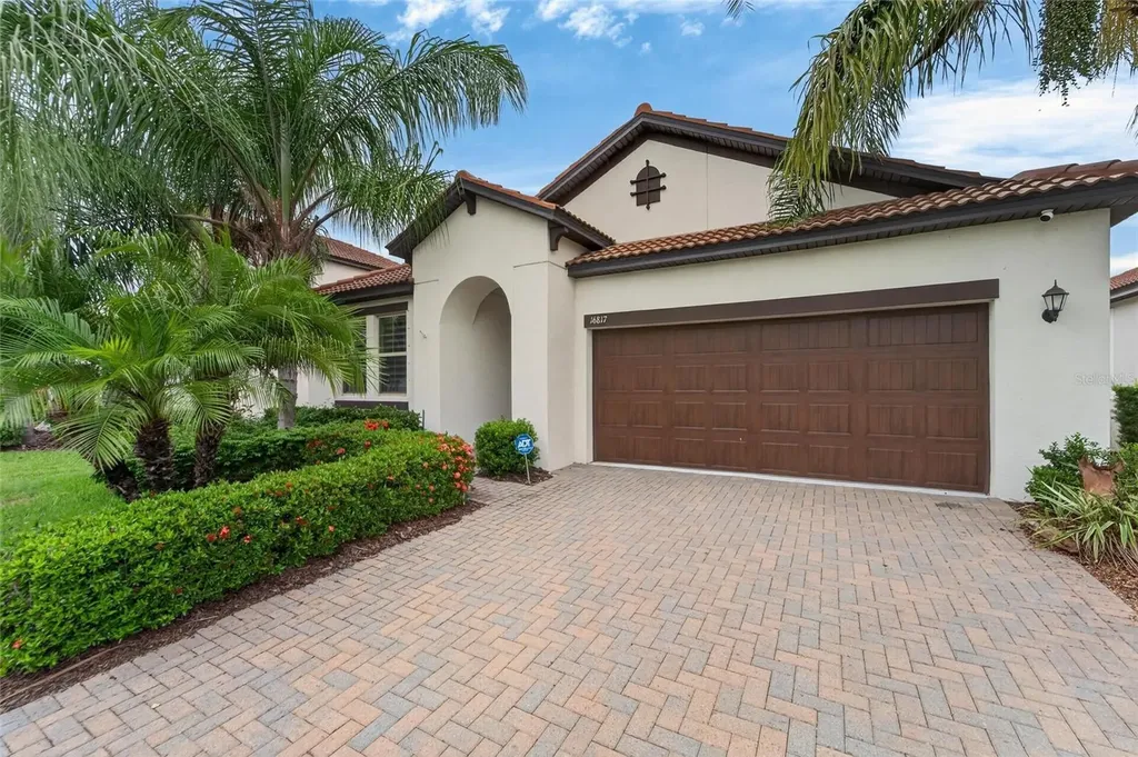 16817 Whisper Elm Street Wimauma FL 33598