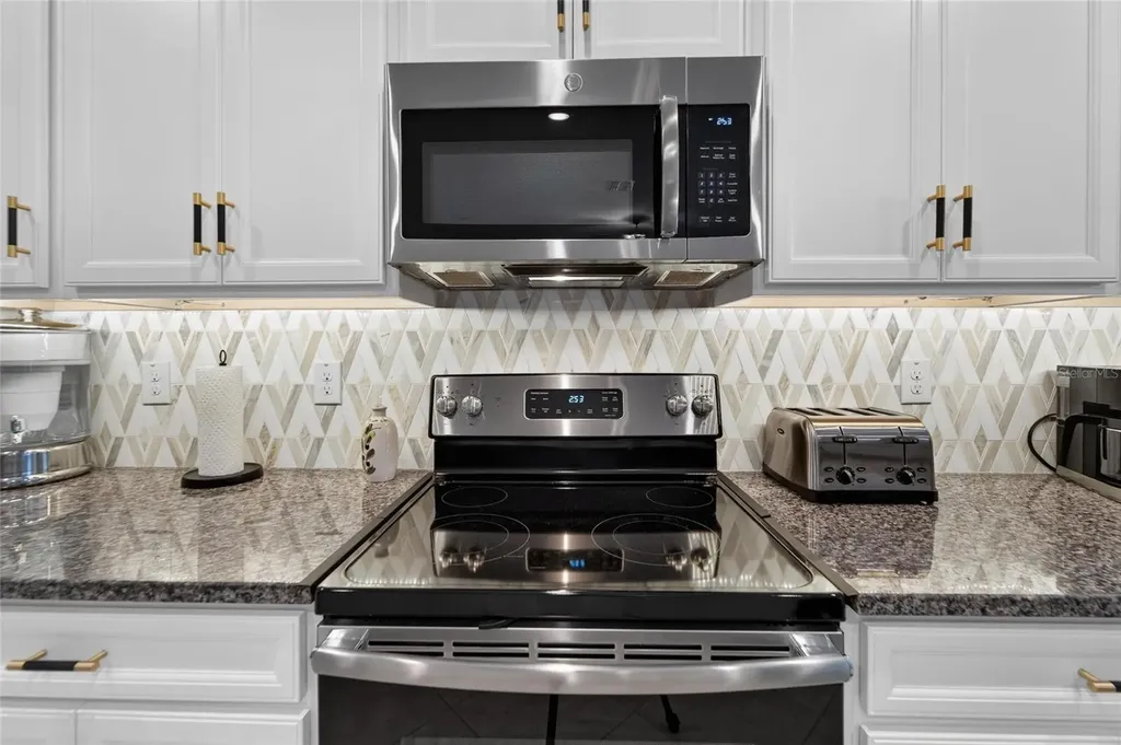 16817 Whisper Elm Street Wimauma FL 33598
