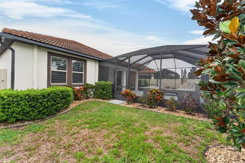 16817 Whisper Elm Street Wimauma FL 33598