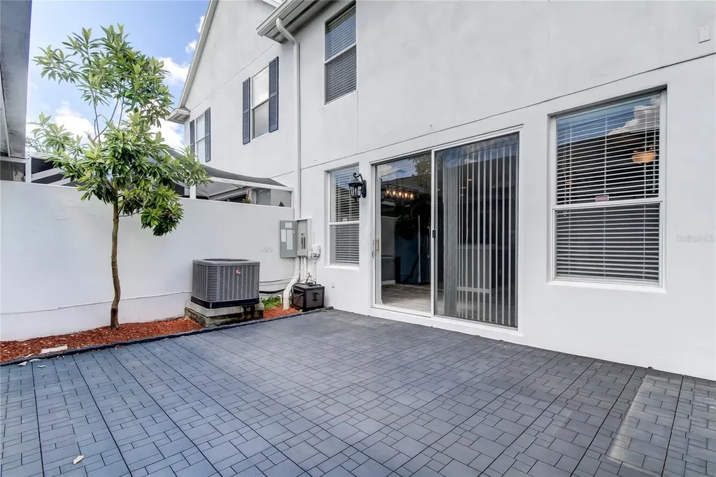 10003 Bradwell Place Tampa FL 33626