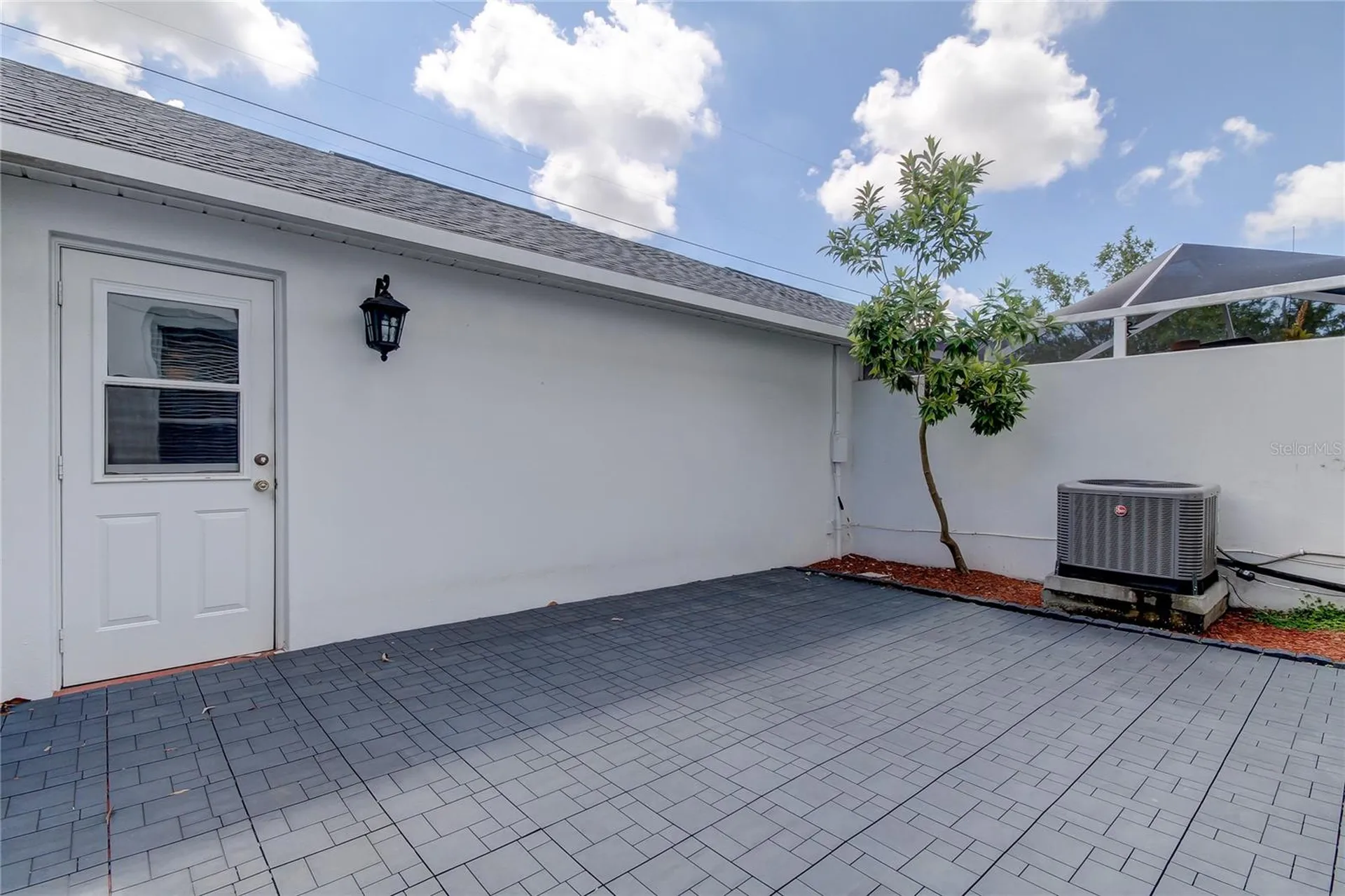 10003 Bradwell Place Tampa FL 33626