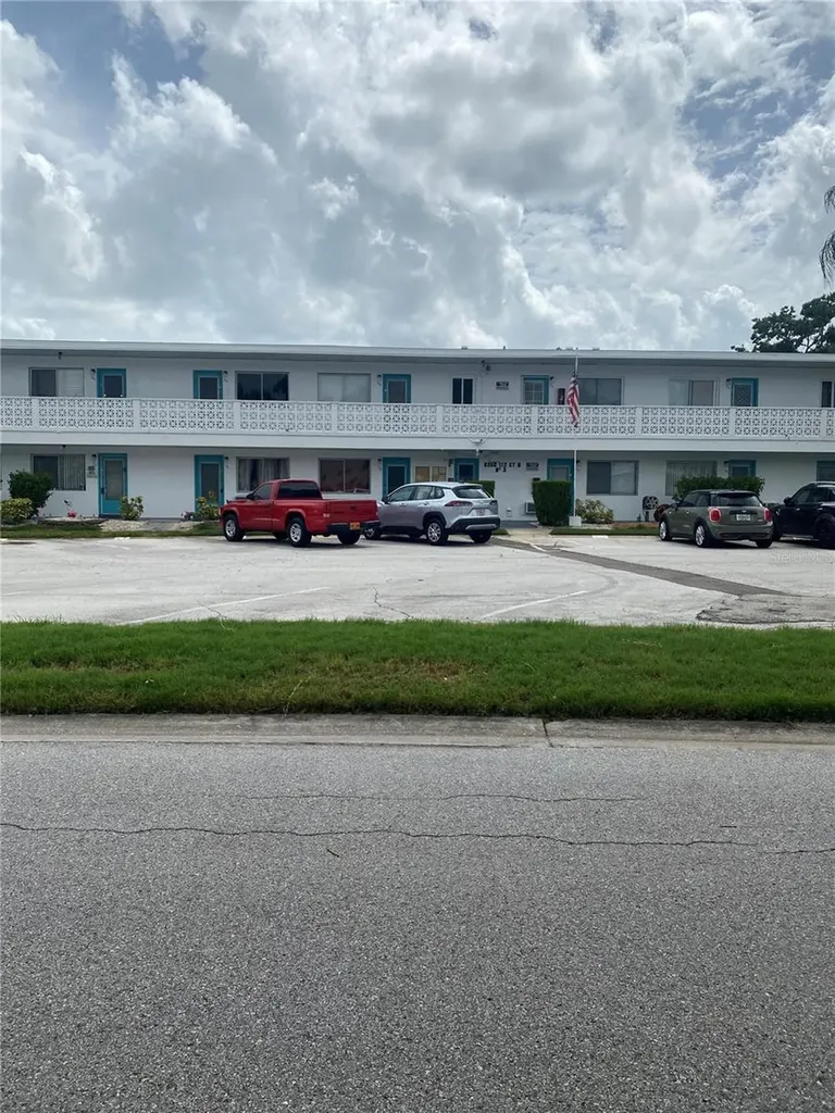 8350 112th Street Seminole FL 33772