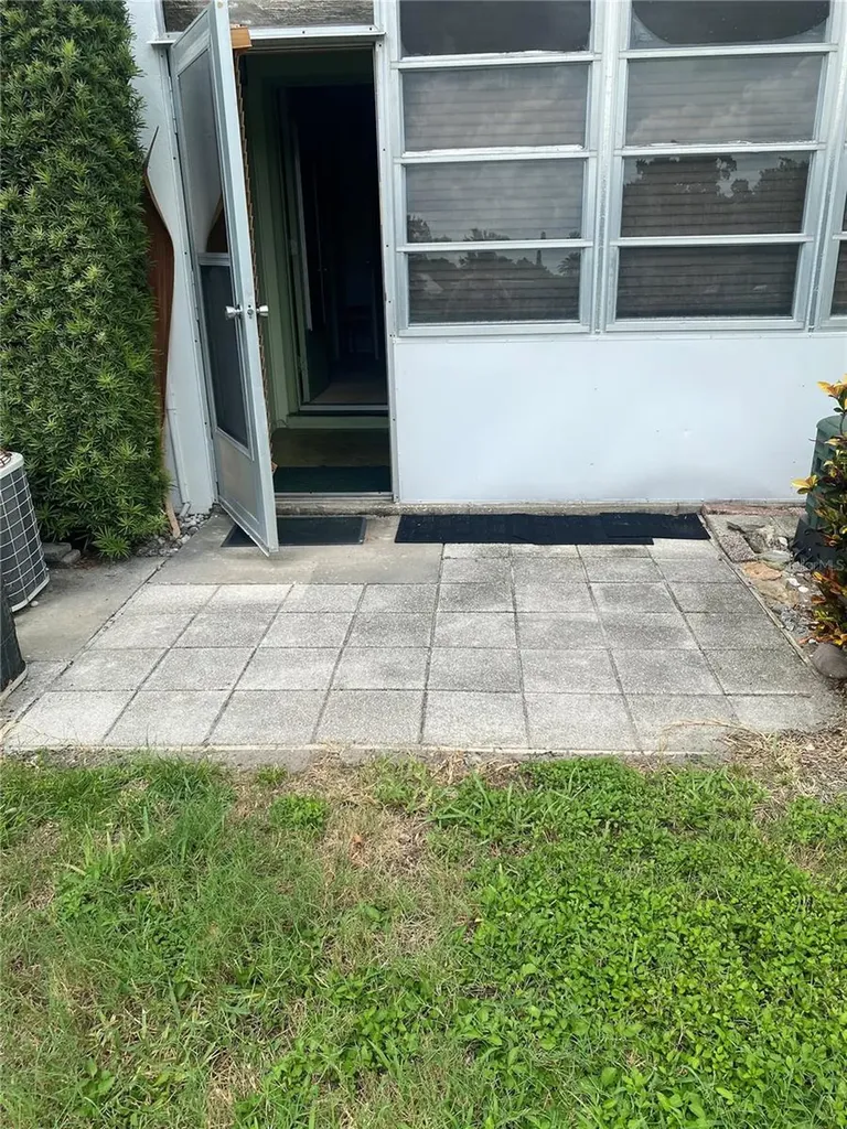 8350 112th Street Seminole FL 33772