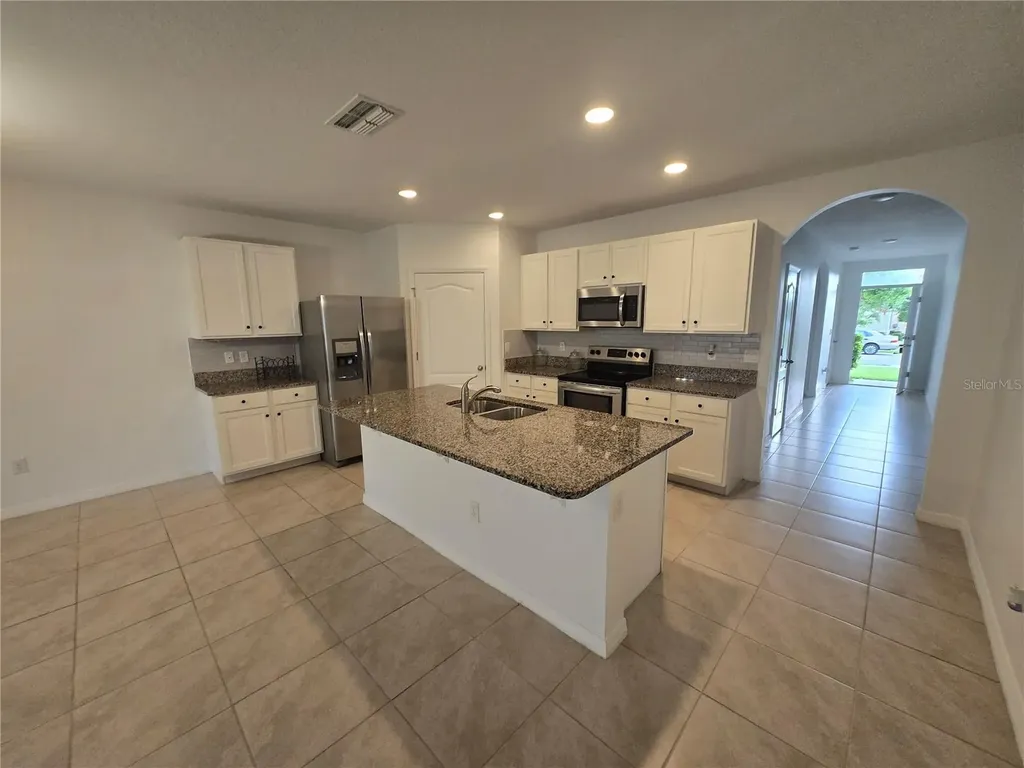 2487 White Lilly Drive Kissimmee FL 34747