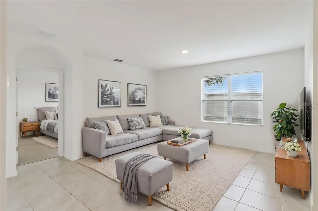 2487 White Lilly Drive Kissimmee FL 34747