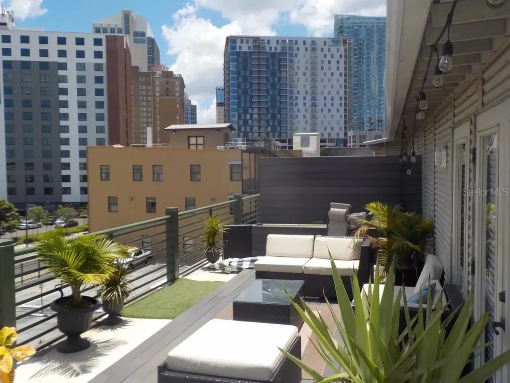 1229 N Franklin Street Tampa FL 33602