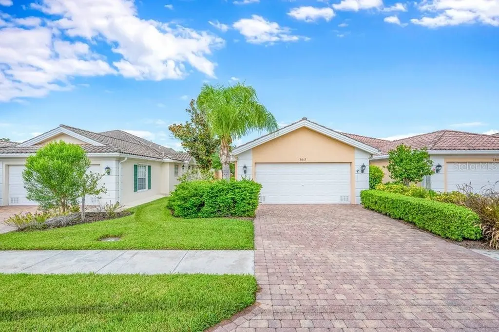 7617 Camminare Drive Sarasota FL 34238
