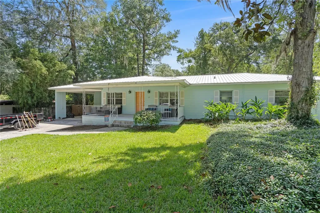 121 NW 29th Street Gainesville FL 32607