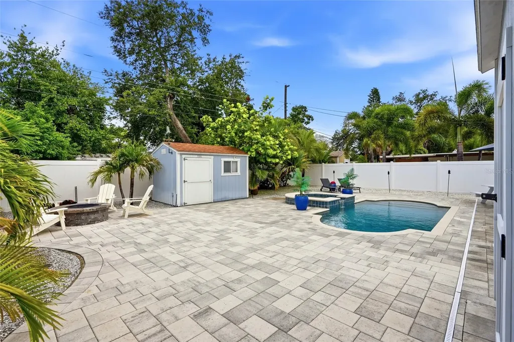 5580 Tangelo Road Seminole FL 33772