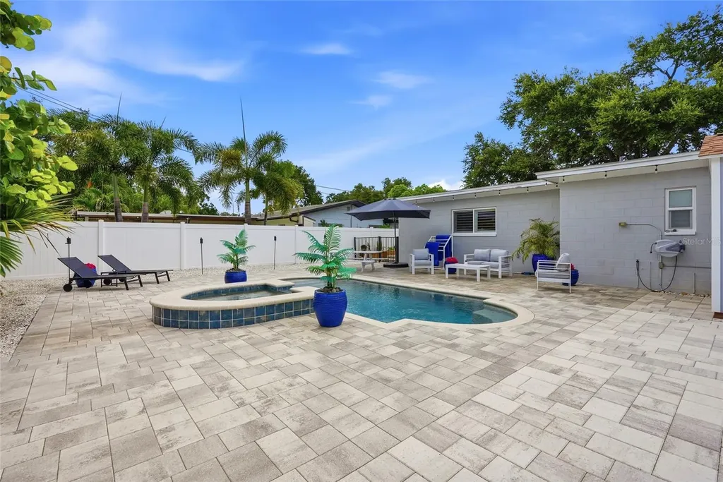 5580 Tangelo Road Seminole FL 33772