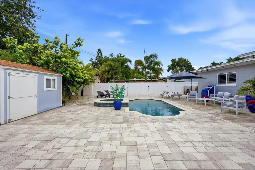 5580 Tangelo Road Seminole FL 33772